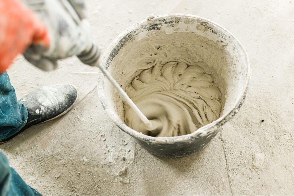 How to Plaster a Wall: A Full Guide 3 Plastering mix