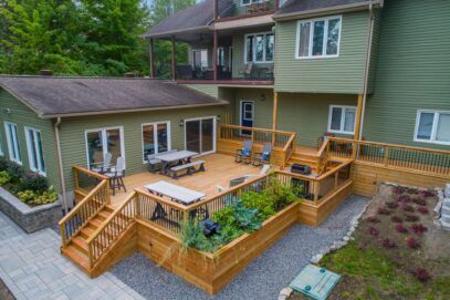 image3 A raised deck with handrails