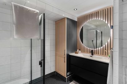 pexels-lisa-anna-901356985-19916722 (1) bathroom renovations ivcg building contractors